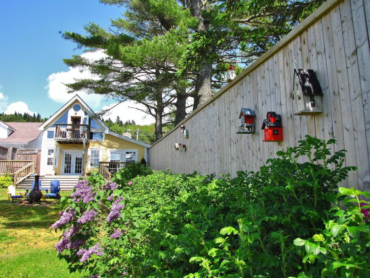 هاليفاكس Larinda'S Landing Oceanfront Cottages المظهر الخارجي الصورة