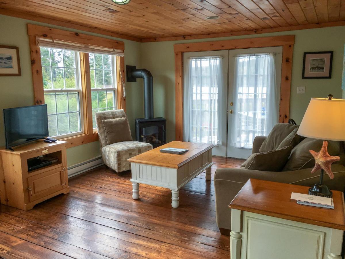 هاليفاكس Larinda'S Landing Oceanfront Cottages المظهر الخارجي الصورة