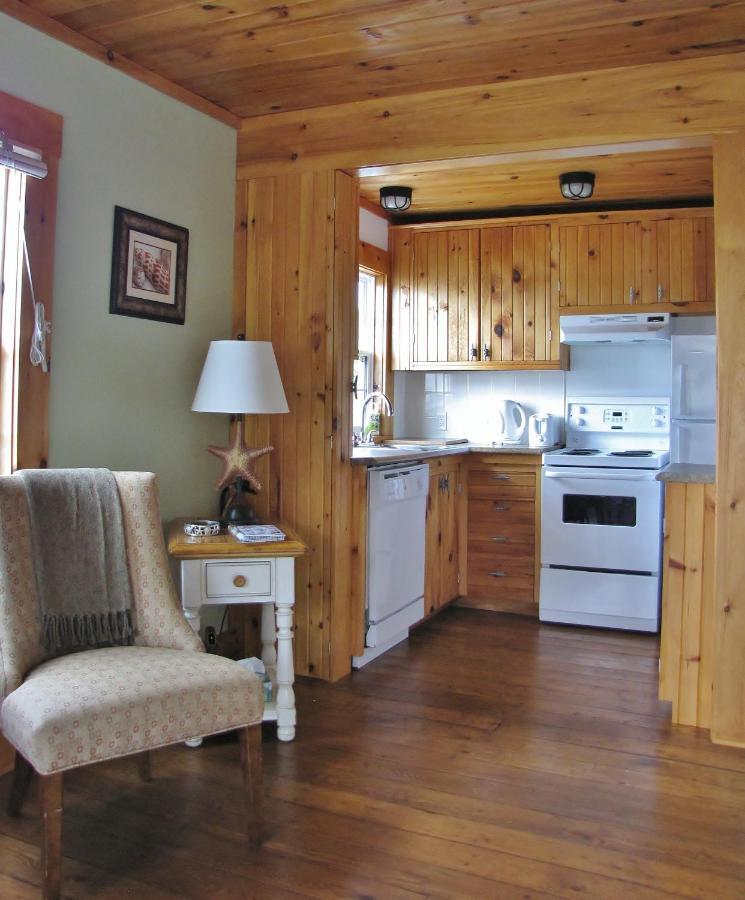 هاليفاكس Larinda'S Landing Oceanfront Cottages المظهر الخارجي الصورة