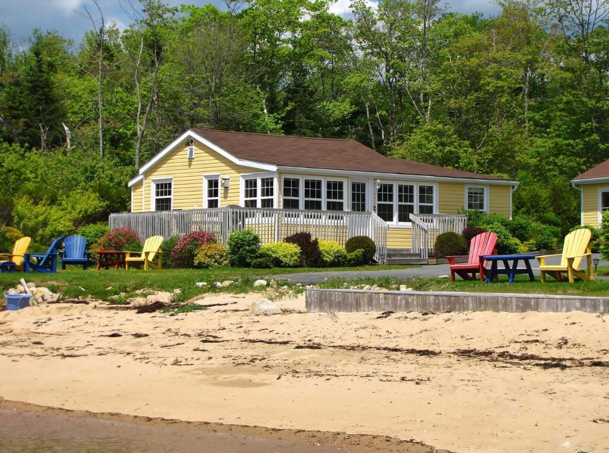 هاليفاكس Larinda'S Landing Oceanfront Cottages المظهر الخارجي الصورة