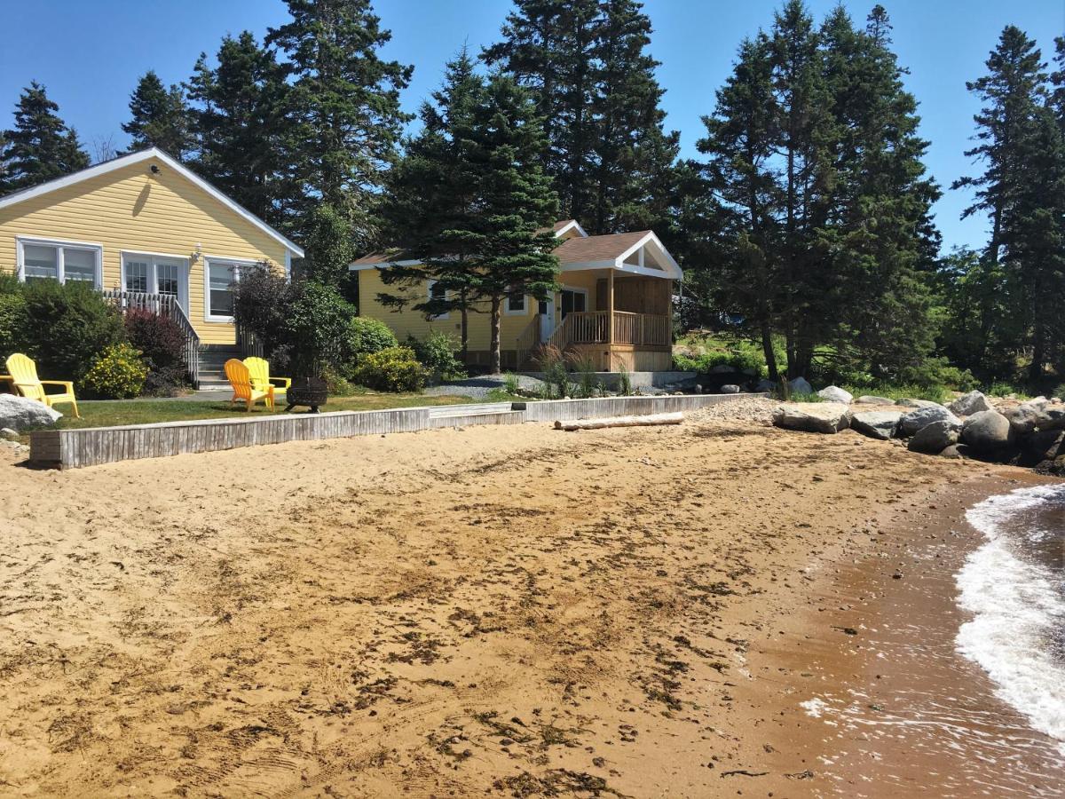 هاليفاكس Larinda'S Landing Oceanfront Cottages المظهر الخارجي الصورة