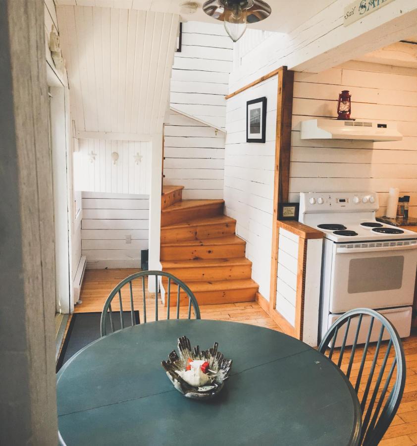 هاليفاكس Larinda'S Landing Oceanfront Cottages المظهر الخارجي الصورة