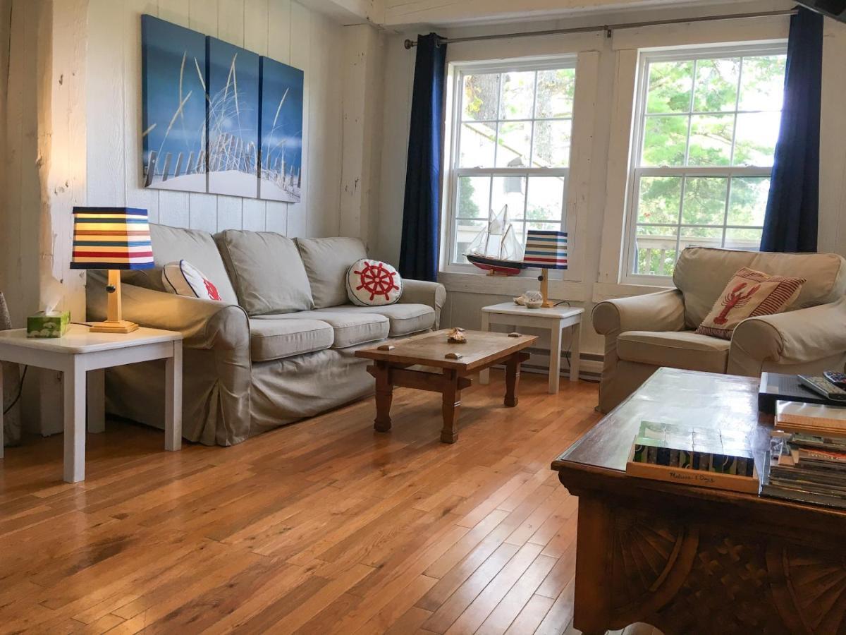 هاليفاكس Larinda'S Landing Oceanfront Cottages المظهر الخارجي الصورة