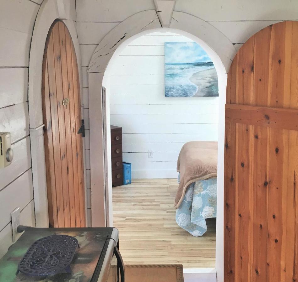 هاليفاكس Larinda'S Landing Oceanfront Cottages المظهر الخارجي الصورة